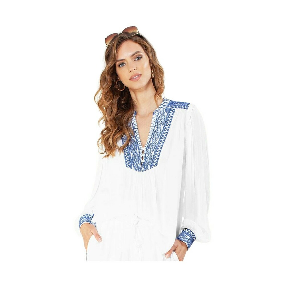 Halebob. Embrodery blouse